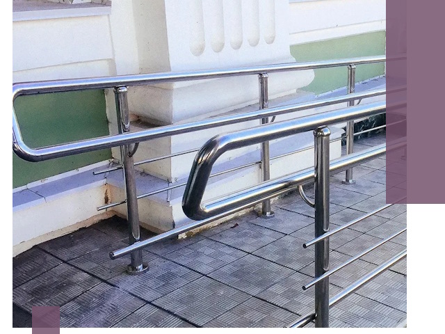 Ограждения пандусов из металла и нержавейки в Липецке