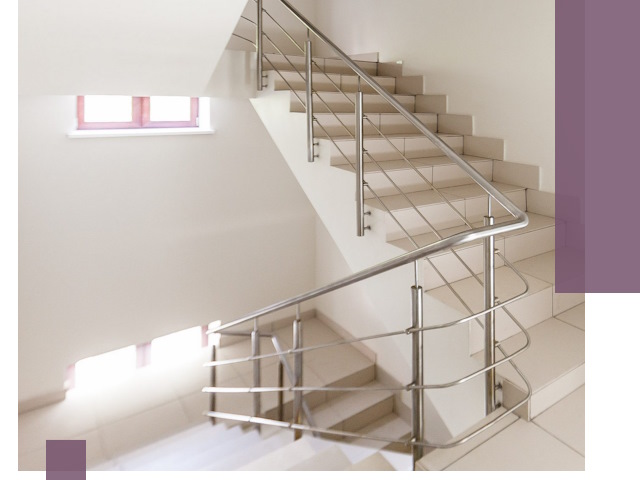 Установка и замена перил в подъезде в Липецке