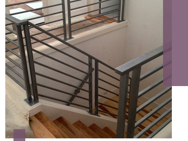 Изготовление поручней из металла и дерева в Липецке